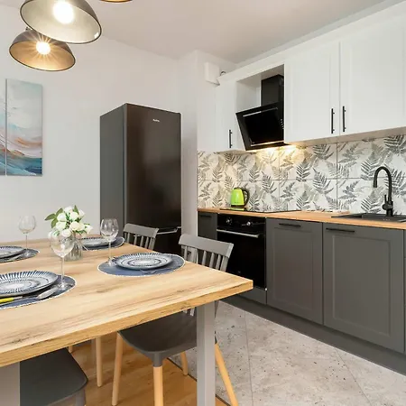 Apartment W Pucku Z 2 Sypialniami I Parkingiem By Renters