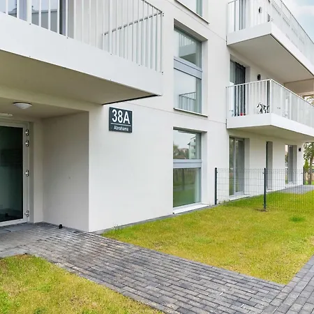 W Pucku Z 2 Sypialniami I Parkingiem By Renters Apartment *